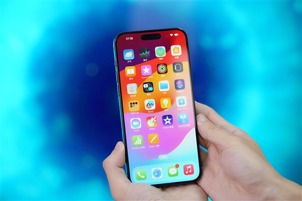 华为还没出手 苹果iPhone双11销量就下滑两位数-第1张图片-特色小吃做法